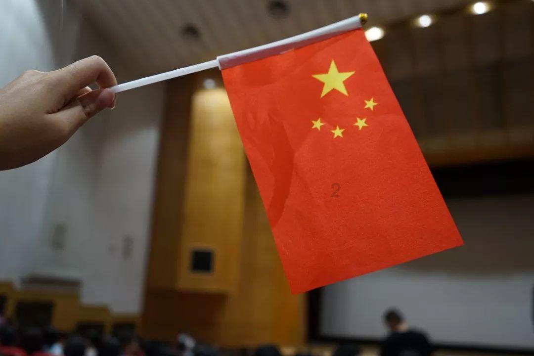 点燃的炸弹人